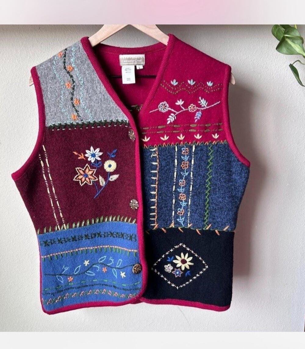 Coldwater Creek Wool Knit V-Neck Button Embroidered Floral Vest Sweater L